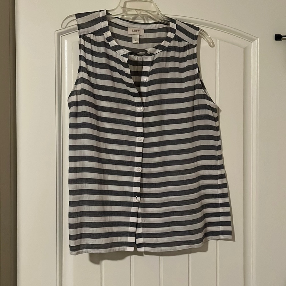 LOFT Button Down Sleeveless Top